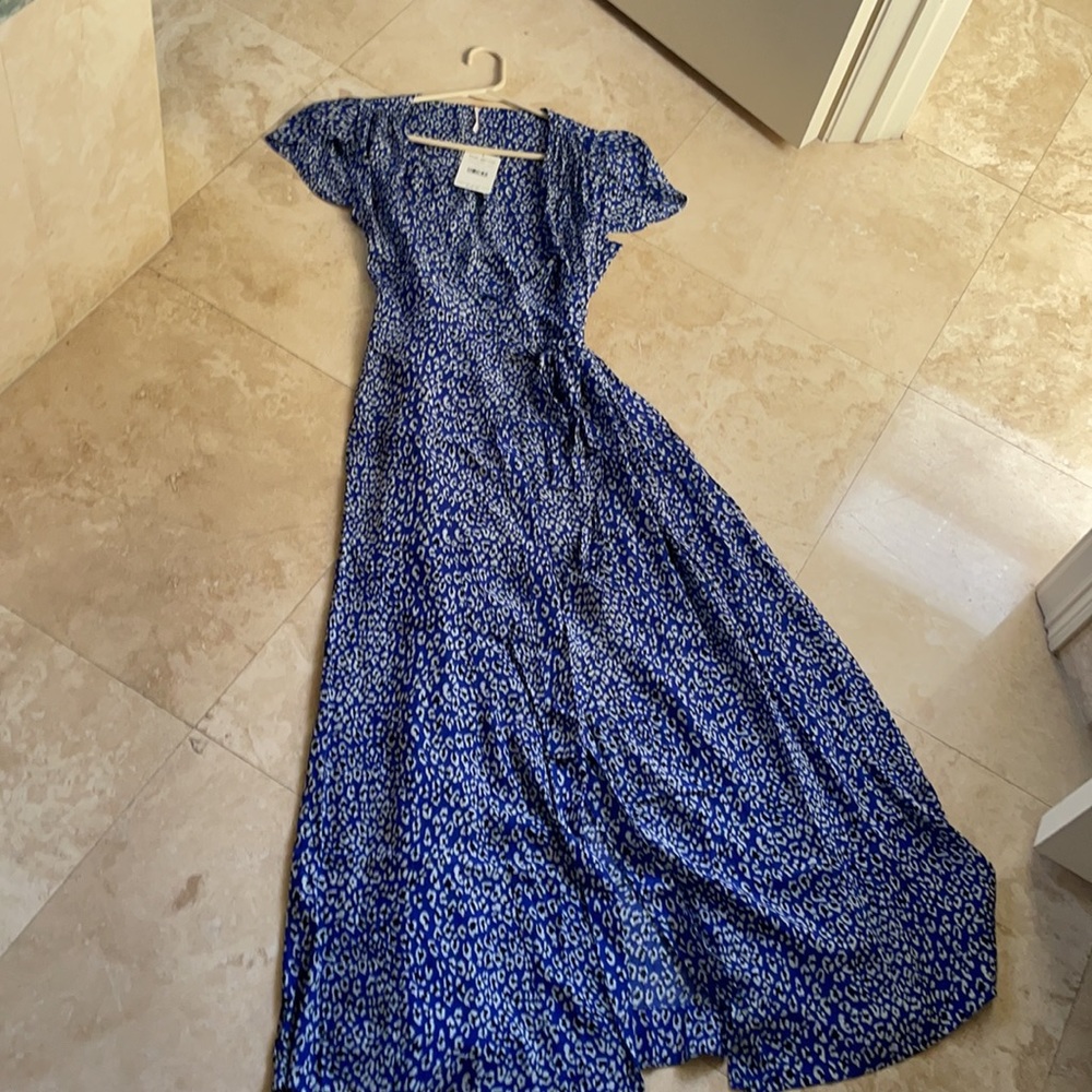 GORGEOUS JESS WRAP MAXI DRESS IN MIDNIGHT COMBO - Picture 5 of 10